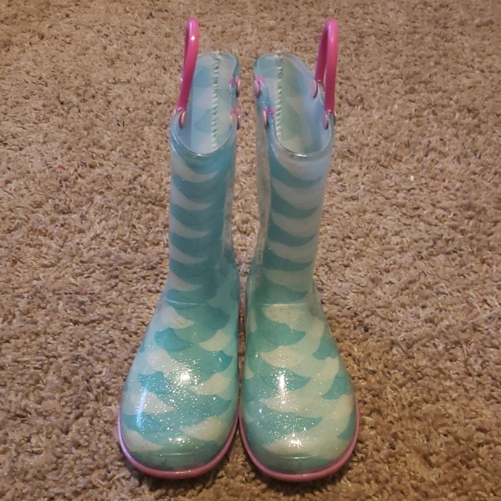 Rain boots